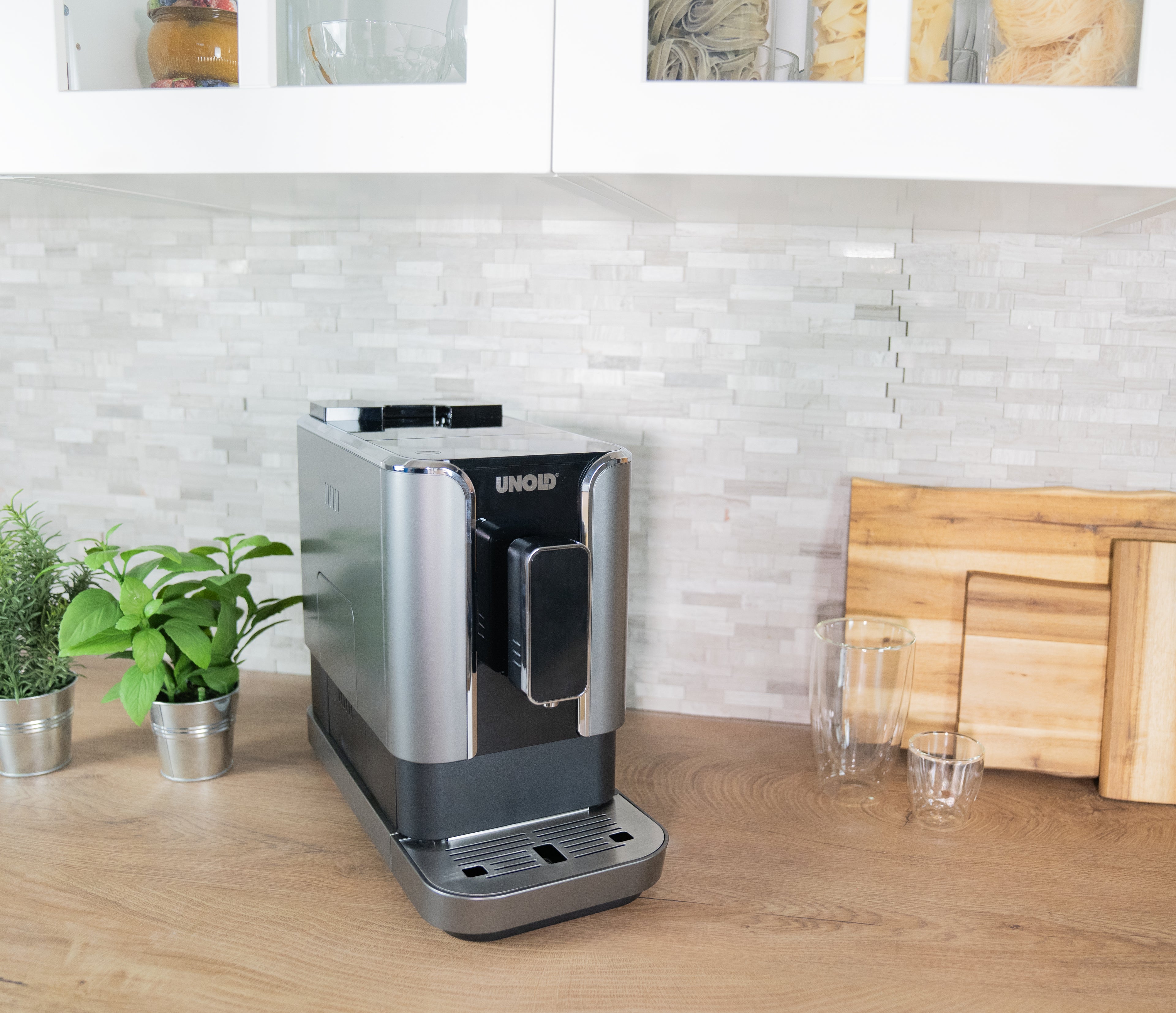 Unold Kaffeevollautomat Luca 28835 19 Bar Profi-Druck & Vorbrühfunktion