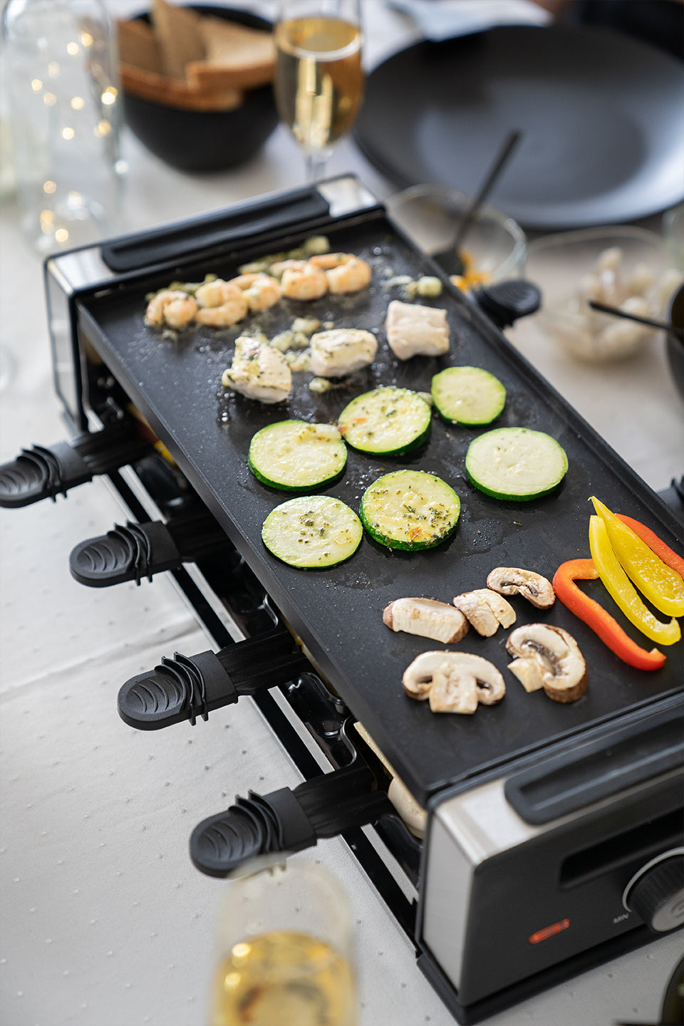 Unold Raclette Finesse Basic 48730 bis zu 8 Personen mit Grillplatte