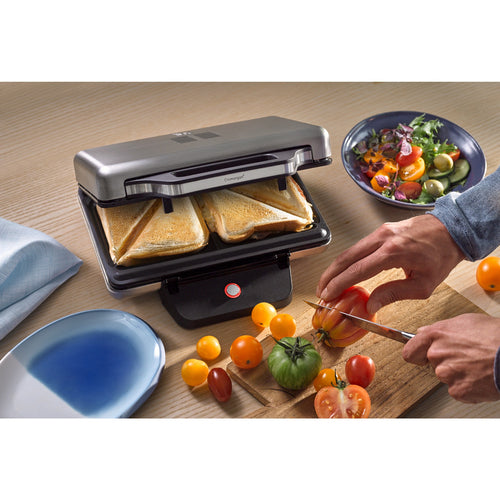 WMF Lono Sandwich-Toaster | 800 W | 2 Sandwiches | Edelstahl | Schwarz/Silber