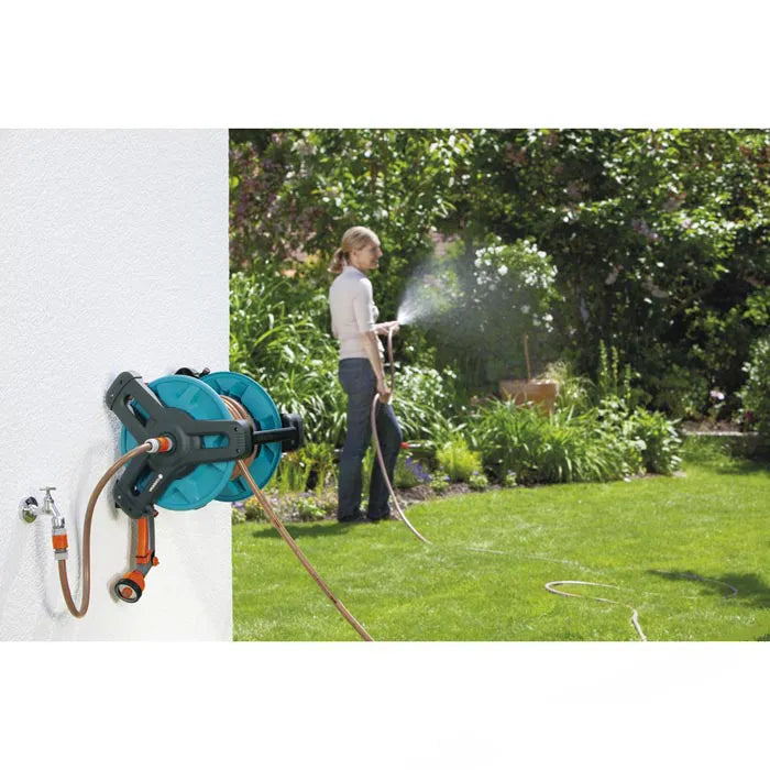Gardena Schlauchtrommel Classic 50 Set 8009-20 – 20m Schlauch mit Wandhalterung