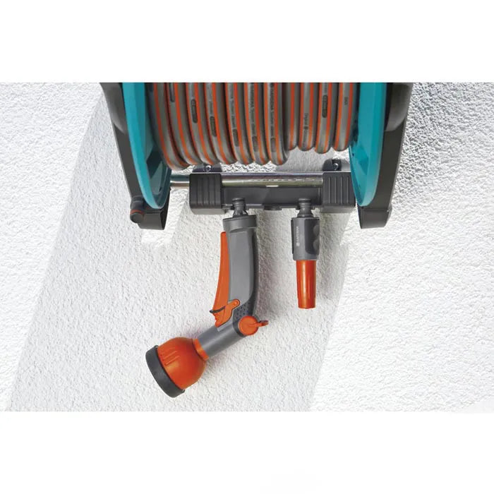 Gardena Schlauchtrommel Classic 50 Set 8009-20 – 20m Schlauch mit Wandhalterung